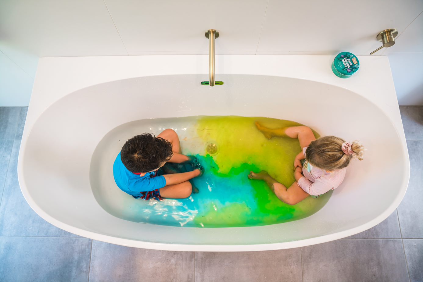 Bath drops and Bath Crayons set